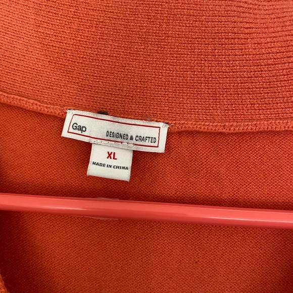 Women’s Gap Sweater - Picture 2 of 4